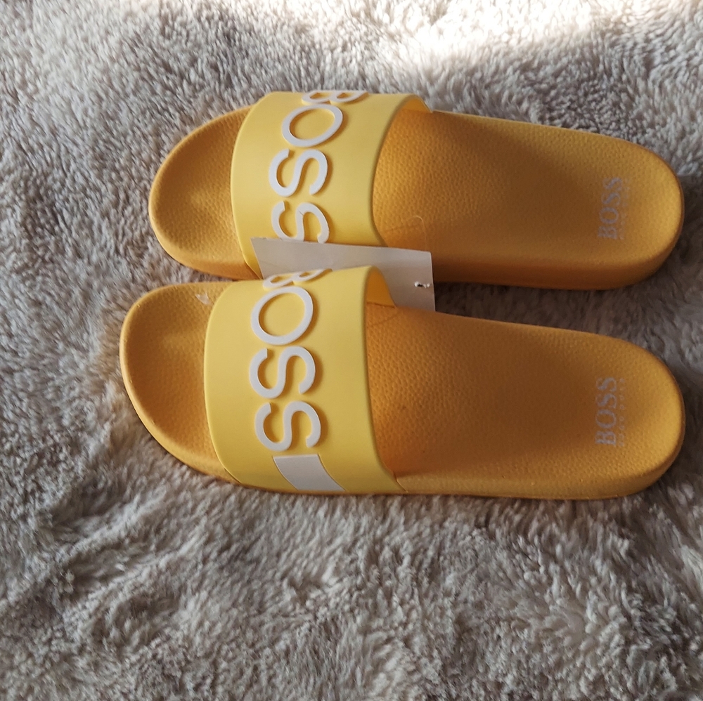 Hugo Boss slides EU41 - Picture 3 of 3